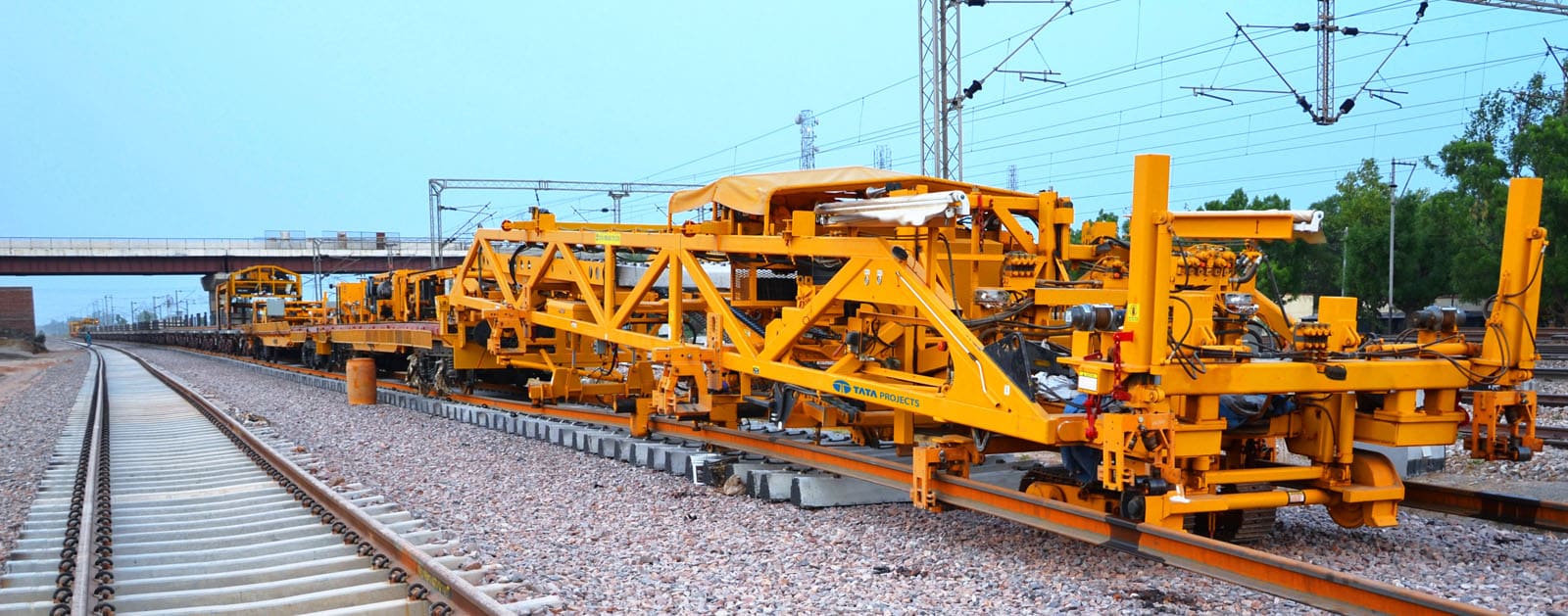 2.-Tracklane-Machine-for-DFCC