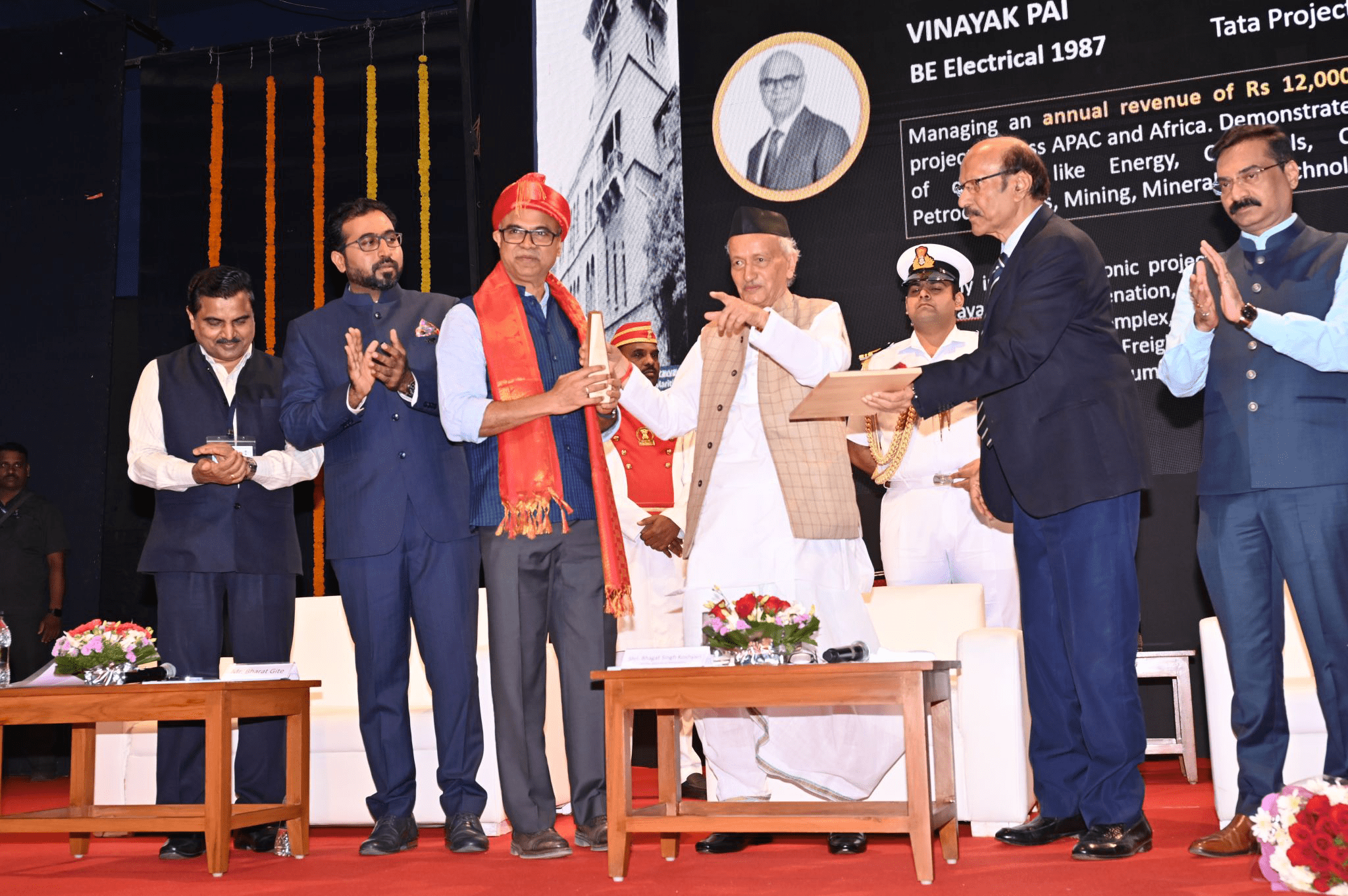 Mr.Vinayak Pai conferred with COEP Abhimaan’ Award