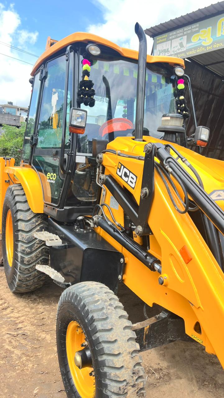 Trucks excavator jcbs and all 