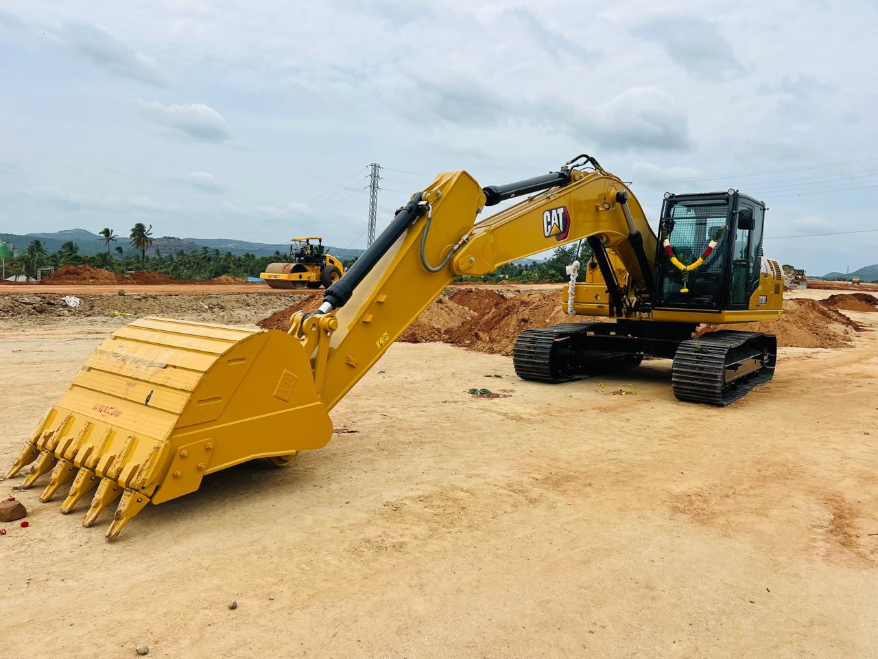 323D3 excavator 
